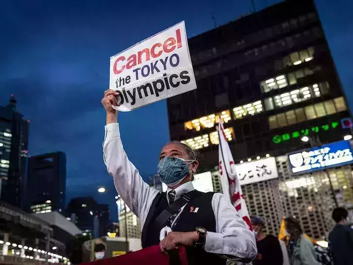 അഭിപ്രായ സർവ്വേകൾ എല്ലാം ഒളിമ്പിക്സ് നടത്തിപ്പിനെതിരെ; ജപ്പാനിൽ വൻ പ്രതിഷേധം അഭിപ്രായ സർവ്വേകൾ എല്ലാം ഒളിമ്പിക്സ് നടത്തിപ്പിനെതിരെ; ജപ്പാനിൽ വൻ പ്രതിഷേധം