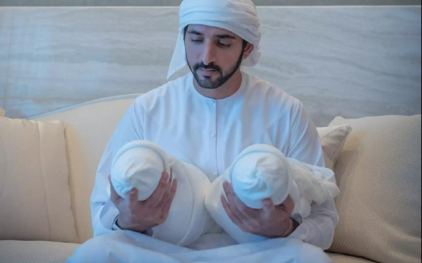 ദുബൈ കിരീടാവകാശി ശൈഖ് ഹംദാൻ ഇനി ഇരട്ടകുട്ടികളുടെ അച്ഛൻ ദുബൈ കിരീടാവകാശി ശൈഖ് ഹംദാൻ ഇനി ഇരട്ടകുട്ടികളുടെ അച്ഛൻ