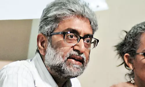 ഭീമാ കൊരേഗാവ് കേസ്: മനുഷ്യാവകാശ പ്രവർത്തകൻ ഗൗതം നവലാഖയുടെ ജാമ്യാപേക്ഷ സുപ്രീംകോടതി തള്ളി