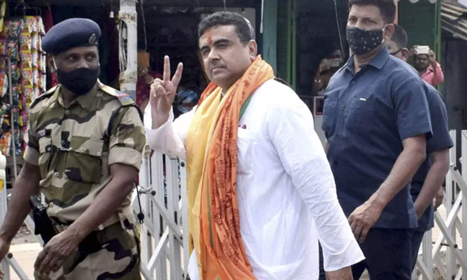 സുവേന്ദു അധികാരിയുടെ അച്ഛനും സഹോദരനും വൈ പ്ലസ് സുരക്ഷ സുവേന്ദു അധികാരിയുടെ അച്ഛനും സഹോദരനും വൈ പ്ലസ് സുരക്ഷ