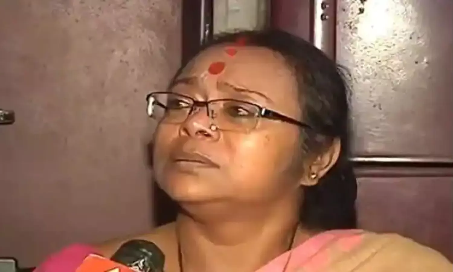 പാര്ട്ടിയില് തിരിച്ചെടുക്കണമെന്നഭ്യര്ത്ഥിച്ച് മമതക്ക് മുന് തൃണമൂല് നേതാവിന്റെ കത്ത് പാര്ട്ടിയില് തിരിച്ചെടുക്കണമെന്നഭ്യര്ത്ഥിച്ച് മമതക്ക് മുന് തൃണമൂല് നേതാവിന്റെ കത്ത്