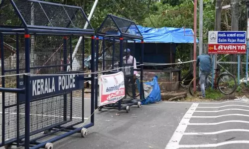 മലപ്പുറത്ത് നാളെ കർശന നിയന്ത്രണം