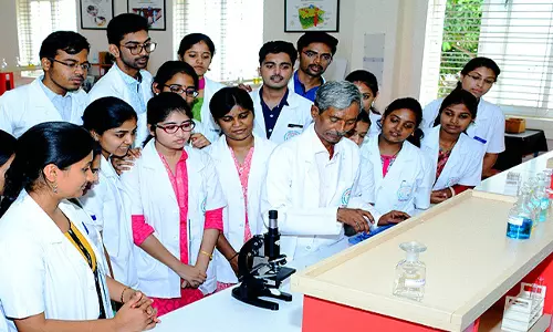 നാലുവർഷ കോഴ്സ് അഞ്ചുവർഷം കഴിഞ്ഞിട്ടും പൂർത്തിയായില്ല; ബി.എസ്.സി നഴ്സിങ് വിദ്യാര്‍ഥികള്‍ ആശങ്കയില്‍