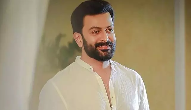 ലക്ഷദ്വീപ് അഡ്മിനിസ്ട്രേറ്ററുടെ നടപടികൾ വിചിത്രം, ആ ജനതയ്ക്ക് പറയാനുള്ളത് കേള്ക്കൂ: പൃഥ്വിരാജ് ലക്ഷദ്വീപ് അഡ്മിനിസ്ട്രേറ്ററുടെ നടപടികൾ വിചിത്രം, ആ ജനതയ്ക്ക് പറയാനുള്ളത് കേള്ക്കൂ: പൃഥ്വിരാജ്