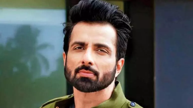 കോവിഡ് രോഗിയെ രക്ഷിക്കാനായില്ല, ആ കുടുംബത്തെ എങ്ങനെ അഭിമുഖീകരിക്കും; ഹൃദയം തകര്ന്ന് സോനു സൂദ് കോവിഡ് രോഗിയെ രക്ഷിക്കാനായില്ല, ആ കുടുംബത്തെ എങ്ങനെ അഭിമുഖീകരിക്കും; ഹൃദയം തകര്ന്ന് സോനു സൂദ്