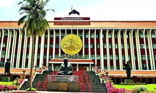 എംഎല്എമാരുടെ സത്യപ്രതിജ്ഞയോടെ നിയമസഭാ സമ്മേളനം തുടങ്ങി എംഎല്എമാരുടെ സത്യപ്രതിജ്ഞയോടെ നിയമസഭാ സമ്മേളനം തുടങ്ങി