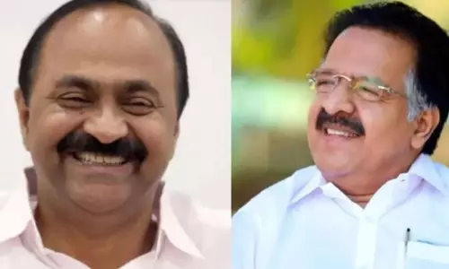 അർഹതപ്പെട്ട പല സ്ഥാനങ്ങളും ലഭിക്കാതെ പോയ നേതാവാണ് വി ഡി സതീശന്, കൊച്ചനുജന് ആശംസകള്: രമേശ് ചെന്നിത്തല അർഹതപ്പെട്ട പല സ്ഥാനങ്ങളും ലഭിക്കാതെ പോയ നേതാവാണ് വി ഡി സതീശന്, കൊച്ചനുജന് ആശംസകള്: രമേശ് ചെന്നിത്തല