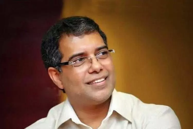 ദ്വീപുകാരുടെ ഇഷ്ട നേതാവ് വാജ്പേയ്, ലക്ഷദ്വീപില്‍ ജെട്ടി നിര്‍മ്മിച്ചത്           ബി.ജെ.പി - എ.പി അബ്ദുള്ളക്കുട്ടി