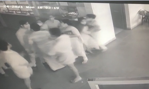 ഡോക്ടറെ കയ്യേറ്റം ചെയ്തു:  പ്രതികള്‍ക്കെതിരെ ജാമ്യമില്ലാ വകുപ്പ് പ്രകാരം കേസ്