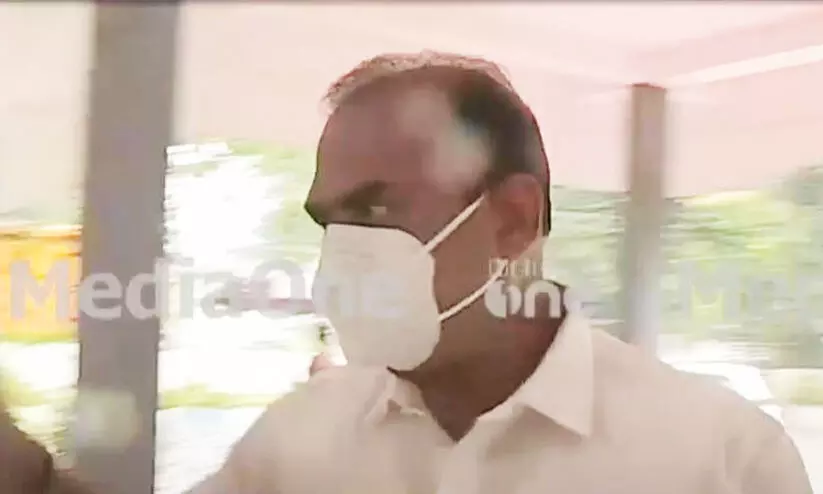 കൊടകര കുഴല്പ്പണക്കേസ്; ബി.ജെ.പി ആലപ്പുഴ ജില്ലാ ട്രഷറര് കെ.ജി കര്ത്തയെ അന്വേഷണ സംഘം ചോദ്യം ചെയ്യുന്നു കൊടകര കുഴല്പ്പണക്കേസ്; ബി.ജെ.പി ആലപ്പുഴ ജില്ലാ ട്രഷറര് കെ.ജി കര്ത്തയെ അന്വേഷണ സംഘം ചോദ്യം ചെയ്യുന്നു