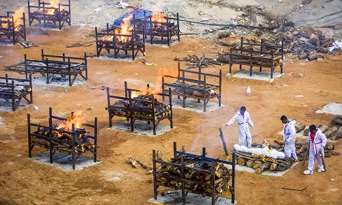 പുറത്തുവന്നതല്ല യഥാർത്ഥ ചിത്രം: ഇന്ത്യയിലെ കോവിഡ് മരണസംഖ്യയെക്കുറിച്ച് വിദേശമാധ്യമങ്ങളുടെ വെളിപ്പെടുത്തല്‍