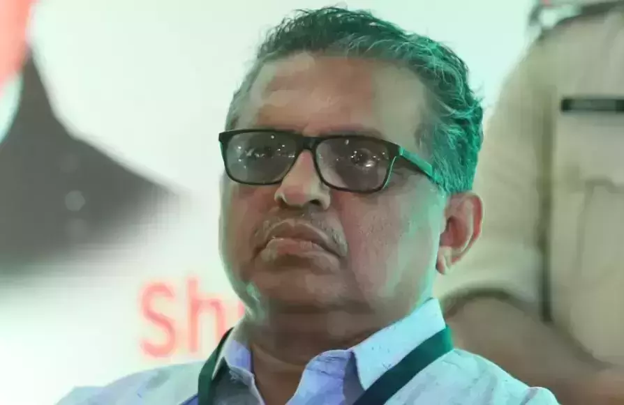 അധികാരത്തിൽ ഉന്മാദരായി ജനങ്ങളുടെ മേൽ കുതിര കയറാനും ക്രൂരത കാട്ടാനും മുതിരുന്നത് ജനാധിപത്യത്തിന് സംഭവിക്കാവുന്ന ഏറ്റവും വലിയ പരാജയം അധികാരത്തിൽ ഉന്മാദരായി ജനങ്ങളുടെ മേൽ കുതിര കയറാനും ക്രൂരത കാട്ടാനും മുതിരുന്നത് ജനാധിപത്യത്തിന് സംഭവിക്കാവുന്ന ഏറ്റവും വലിയ പരാജയം