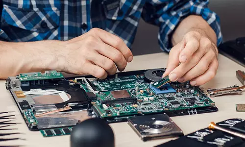 കണ്ണട, മൊബൈൽ, കമ്പ്യൂട്ടർ റിപ്പയറിങ്​ കടകൾ ആഴ്ചയിൽ രണ്ട്​ ദിവസം തുറക്കാം