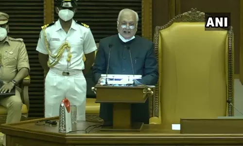 പൊതു ഇടങ്ങളില്‍ ഫ്രീ വൈഫൈ, പാവപ്പെട്ടവര്‍ക്ക് അതിവേഗ ഇന്‍റര്‍നെറ്റ് സൗജന്യ  ഇന്‍റര്‍നെറ്റ്; നയപ്രഖ്യാപനപ്രസംഗം പുരോഗമിക്കുന്നു