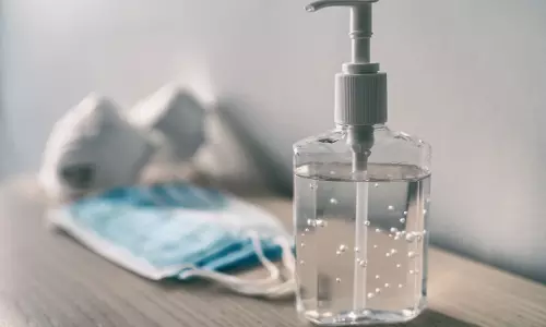 കോവിഡ് പ്രതിരോധ ഉത്പന്നങ്ങൾക്ക് അമിത വില; എറണാകുളത്ത് ഇരുപത് മെഡിക്കൽ സ്റ്റോറുകൾക്കെതിരെ കേസ്