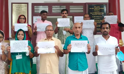 അഡ്മിനിസ്ട്രേറ്റർക്കും കലക്ടർക്കുമെതിരെ പ്രമേയം കവരത്തി പാസാക്കി ദ്വീപ് പഞ്ചായത്ത് അഡ്മിനിസ്ട്രേറ്റർക്കും കലക്ടർക്കുമെതിരെ പ്രമേയം കവരത്തി പാസാക്കി ദ്വീപ് പഞ്ചായത്ത്