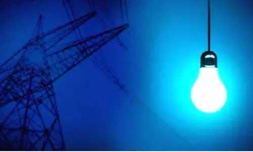 1000 രൂപ മുതലുള്ള വൈദ്യുതി ബില്ലുകൾ ഓൺലൈനായി മാത്രമേ സ്വീകരിക്കൂ: കെഎസ്ഇബി 1000 രൂപ മുതലുള്ള വൈദ്യുതി ബില്ലുകൾ ഓൺലൈനായി മാത്രമേ സ്വീകരിക്കൂ: കെഎസ്ഇബി