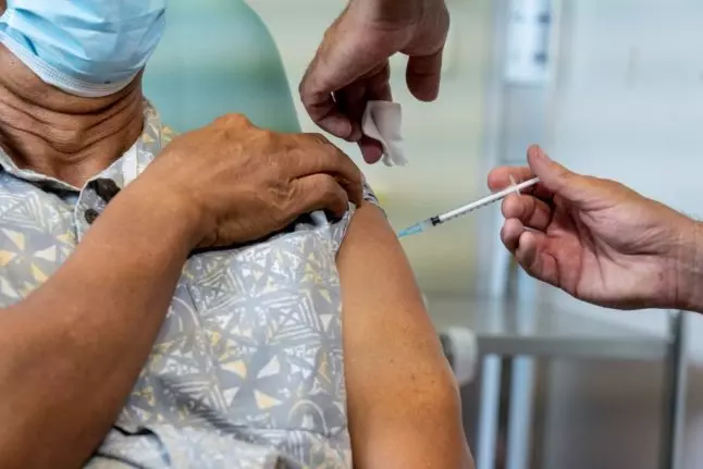 വൻതുക വാങ്ങിയുള്ള വാക്സിനേഷൻ പാക്കേജ് അനുവദിക്കില്ലെന്ന് കേന്ദ്രസര്ക്കാര് വൻതുക വാങ്ങിയുള്ള വാക്സിനേഷൻ പാക്കേജ് അനുവദിക്കില്ലെന്ന് കേന്ദ്രസര്ക്കാര്