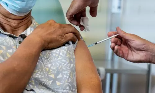 വൻതുക വാങ്ങിയുള്ള വാക്സിനേഷൻ പാക്കേജ് അനുവദിക്കില്ലെന്ന് കേന്ദ്രസര്‍ക്കാര്‍