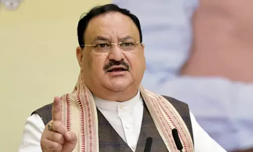 കോവിഡ് ദുരിതാശ്വാസ പ്രവർത്തനങ്ങൾ നടത്തുന്നത് ബിജെപി; പ്രതിപക്ഷം ക്വാറന്റൈനിൽ പോയി വാക്‌സിനു വേണ്ടി നിലവിളിക്കുകയാണ്; വിർശനവുമായി ജെപി നദ്ദ