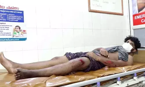 വീടിന് മുന്നില്‍ നില്‍ക്കുകയായിരുന്ന യുവാവിന് പൊലീസിന്റെ ക്രൂരമര്‍ദനം