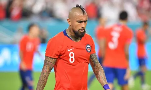 ആര്‍തുറോ വിദാലിന് കോവിഡ്: ആശുപത്രിയില്‍ പ്രവേശിപ്പിച്ചു