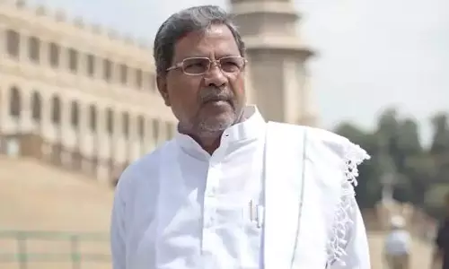 മന്ത്രിസഭാ പുനഃസംഘടനയുടെ മാനദണ്ഡം പ്രകടനമാണെങ്കില്‍ ആദ്യം മോദിയെ പുറത്താക്കണം: സിദ്ധരാമയ്യ