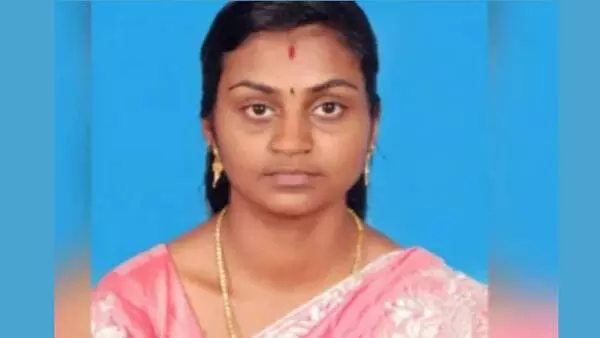 ഇസ്രയേലില് കൊല്ലപ്പെട്ട സൗമ്യയുടെ മകന് സര്ക്കാര് അഞ്ച് ലക്ഷം രൂപ ധനസഹയം നല്കും ഇസ്രയേലില് കൊല്ലപ്പെട്ട സൗമ്യയുടെ മകന് സര്ക്കാര് അഞ്ച് ലക്ഷം രൂപ ധനസഹയം നല്കും