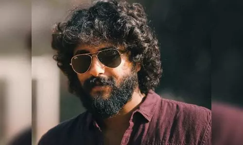 പാചകം ചെയ്ത്, ഭക്ഷണപ്പൊതി കെട്ടി പെപ്പെ; കോവിഡ് ടാസ്ക് ഫോഴ്സില്‍ അംഗമായി ആന്‍റണി വര്‍ഗീസ്