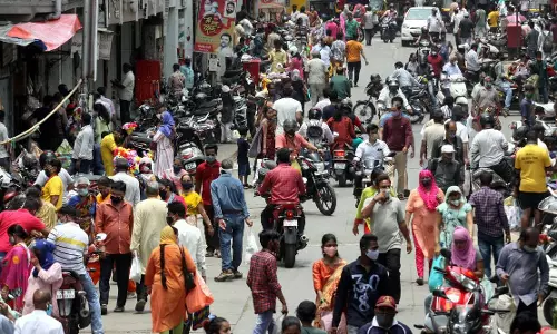 ടി.പി.ആര്‍ 5% ല്‍ താഴെ, 70 ശതമാനത്തിനും വാക്സിനേഷന്‍; എങ്കില്‍ മാത്രം അണ്‍ലോക്കെന്ന് ഐ.സി.എം.ആര്‍