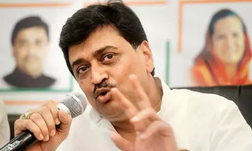 അമിത ആത്മവിശ്വാസവും സംഘടന ദൗർബല്യങ്ങളും കോൺഗ്രസിന്റെ തോൽവിക്ക് കാരണമായെന്ന് അശോക് ചവാൻ സമിതി അമിത ആത്മവിശ്വാസവും സംഘടന ദൗർബല്യങ്ങളും കോൺഗ്രസിന്റെ തോൽവിക്ക് കാരണമായെന്ന് അശോക് ചവാൻ സമിതി