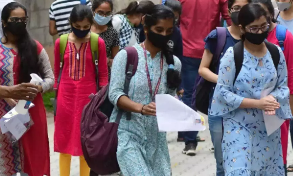 കേരള എഞ്ചിനീയറിങ് പ്രവേശനം; മാനദണ്ഡങ്ങളില് മാറ്റത്തിന് സാധ്യത കേരള എഞ്ചിനീയറിങ് പ്രവേശനം; മാനദണ്ഡങ്ങളില് മാറ്റത്തിന് സാധ്യത