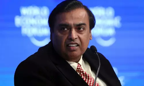 കേവലം ഒരു ബില്യൺ ഡോളർ അധികം; ഗൗതം അദാനിയെ മറികടന്ന് മുകേഷ് അംബാനി ഇന്ത്യയിലെ ഏറ്റവും വലിയ സമ്പന്നൻ