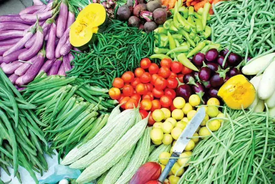 പണം വേണ്ട, ആവശ്യമുള്ള ഭക്ഷ്യവസ്തുക്കള് ഇവിടെ സൌജന്യം; സ്നേഹചന്തയുമായി സി.പി.എം പണം വേണ്ട, ആവശ്യമുള്ള ഭക്ഷ്യവസ്തുക്കള് ഇവിടെ സൌജന്യം; സ്നേഹചന്തയുമായി സി.പി.എം