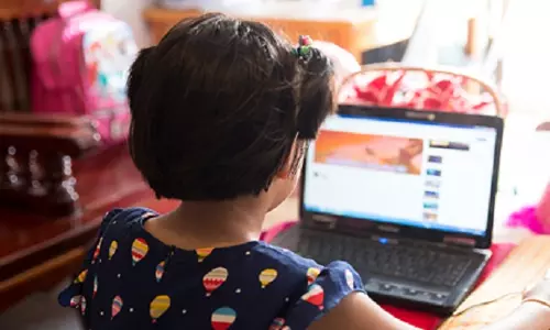 വിർച്വല്‍ റിയാലിറ്റി ക്ലാസുകൾക്കായി 10 കോടി; രണ്ട് ലക്ഷം ലാപ്ടോപ്പുകള്‍