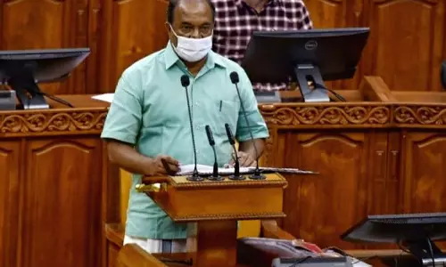 കോവിഡ് വാക്സിന്‍; കേന്ദ്രം കോര്‍പ്പറേറ്റ് കൊള്ളക്ക് അവസരം നല്‍കിയെന്ന് ധനമന്ത്രി