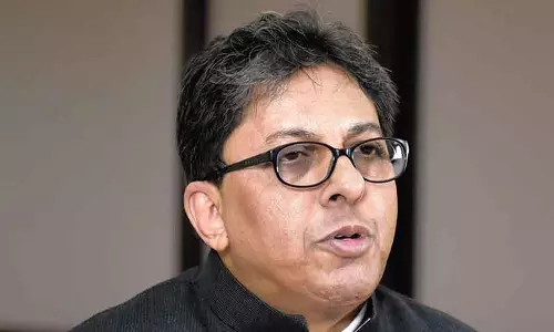 ബംഗാൾ മുൻ ചീഫ് സെക്രട്ടറി ബന്ദോപാധ്യായയ്ക്കെതിരെ കൂടുതൽ നടപടിക്കൊരുങ്ങി കേന്ദ്രം ബംഗാൾ മുൻ ചീഫ് സെക്രട്ടറി ബന്ദോപാധ്യായയ്ക്കെതിരെ കൂടുതൽ നടപടിക്കൊരുങ്ങി കേന്ദ്രം