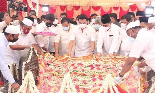 ഹിന്ദി ആധിപത്യത്തെ എതിർത്ത നേതാവ്; ഖാഇദേ മില്ലത്തിനെ അനുസ്മരിച്ച് എംകെ സ്റ്റാലിൻ ഹിന്ദി ആധിപത്യത്തെ എതിർത്ത നേതാവ്; ഖാഇദേ മില്ലത്തിനെ അനുസ്മരിച്ച് എംകെ സ്റ്റാലിൻ