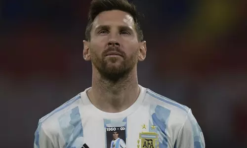 ഡീഗോയില്ലാത്ത ആദ്യ മത്സരത്തെക്കുറിച്ച് മെസ്സി ഡീഗോയില്ലാത്ത ആദ്യ മത്സരത്തെക്കുറിച്ച് മെസ്സി