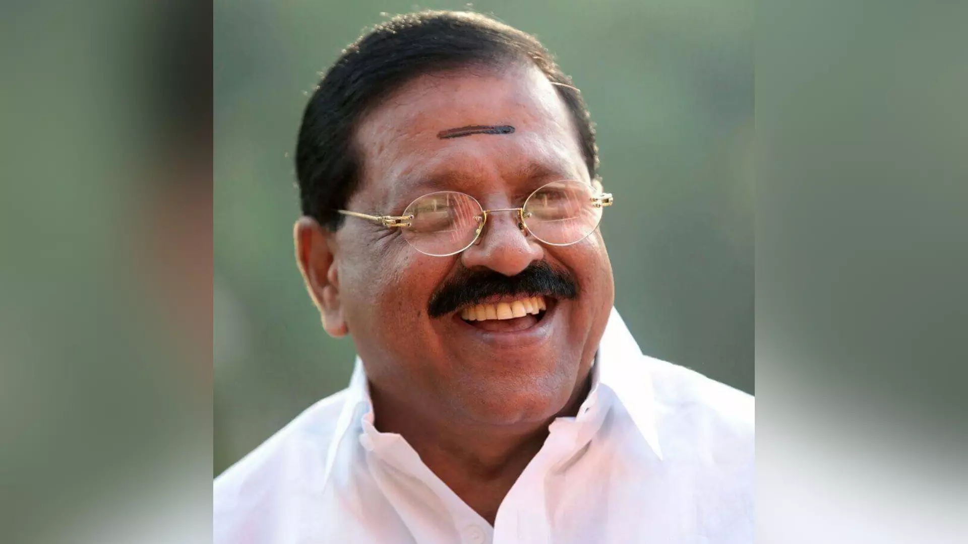 ഇന്ധന വില വര്ധന; കേന്ദ്രവും കേരളവും ചക്കിക്കൊത്ത ചങ്കരനെന്ന് രാജ്മോഹന് ഉണ്ണിത്താന് ഇന്ധന വില വര്ധന; കേന്ദ്രവും കേരളവും ചക്കിക്കൊത്ത ചങ്കരനെന്ന് രാജ്മോഹന് ഉണ്ണിത്താന്