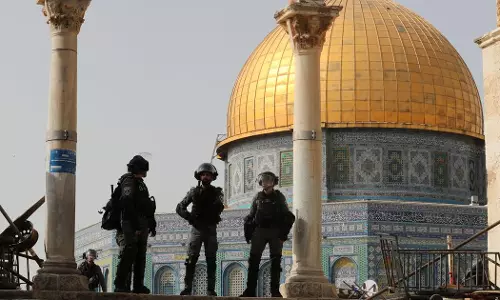 ജറൂസലമിൽ അതിക്രമം തുടരാനുള്ള ഇസ്രായേൽ സുരക്ഷാ സേനയുടെ നീക്കത്തിനെതിരെ ഫലസ്തീനും അറബ് ലോകവും