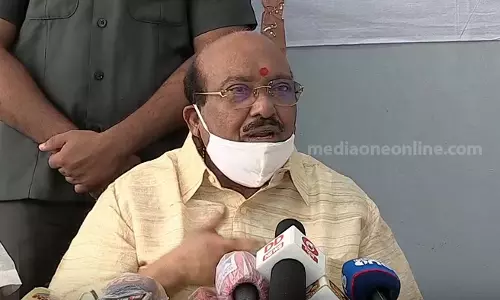 കുഴൽപ്പണം ആരാണ് കൊണ്ടുവരാത്തത്, മണ്ടന്മാരായത് കൊണ്ട് ബി.ജെ.പിക്കാരുടേത് പിടിച്ചു: വെള്ളാപ്പള്ളി കുഴൽപ്പണം ആരാണ് കൊണ്ടുവരാത്തത്, മണ്ടന്മാരായത് കൊണ്ട് ബി.ജെ.പിക്കാരുടേത് പിടിച്ചു: വെള്ളാപ്പള്ളി