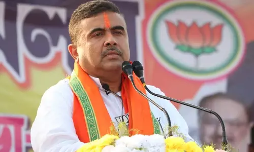 ദുരിതാശ്വാസ ക്യാമ്പില്‍ വിതരണത്തിനുള്ള സാധനങ്ങള്‍ മോഷ്ടിച്ചു; ബംഗാളില്‍ പ്രതിപക്ഷ നേതാവിനെതിരെ കേസ്