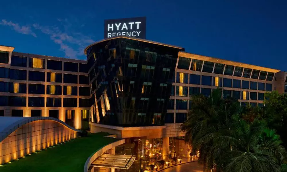 ശമ്പളം കൊടുക്കാൻ പണമില്ല; പ്രവർത്തനം താൽക്കാലികമായി നിർത്തി മുംബൈയിലെ ഹയാത്ത് റീഗൻസി