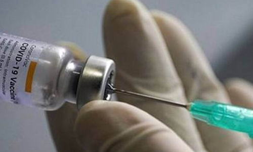 കേരള മാതൃകയില് വാക്സിന് വീടുകളിലെത്തിക്കുന്നതിന് എന്താണ് തടസ്സമെന്ന് കേന്ദ്രത്തോട് ഹൈക്കോടതി കേരള മാതൃകയില് വാക്സിന് വീടുകളിലെത്തിക്കുന്നതിന് എന്താണ് തടസ്സമെന്ന് കേന്ദ്രത്തോട് ഹൈക്കോടതി