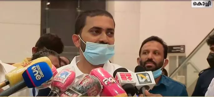 പുതിയൊരു ജീവിതം കിട്ടി, യൂസുഫലി സാറാണ് എല്ലാ കാര്യങ്ങളും ശരിയാക്കിയത്; ബെക്സ് കൃഷ്ണൻ നാട്ടിലെത്തി പുതിയൊരു ജീവിതം കിട്ടി, യൂസുഫലി സാറാണ് എല്ലാ കാര്യങ്ങളും ശരിയാക്കിയത്; ബെക്സ് കൃഷ്ണൻ നാട്ടിലെത്തി