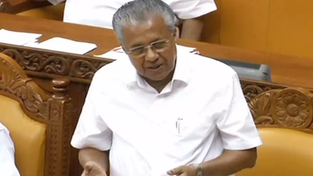 അത് വ്യാജപ്രചരണം, മദ്രസ അധ്യാപകര്‍ക്ക് ശമ്പളം നല്‍കുന്നത് സര്‍ക്കാരല്ലെന്ന് മുഖ്യമന്ത്രി