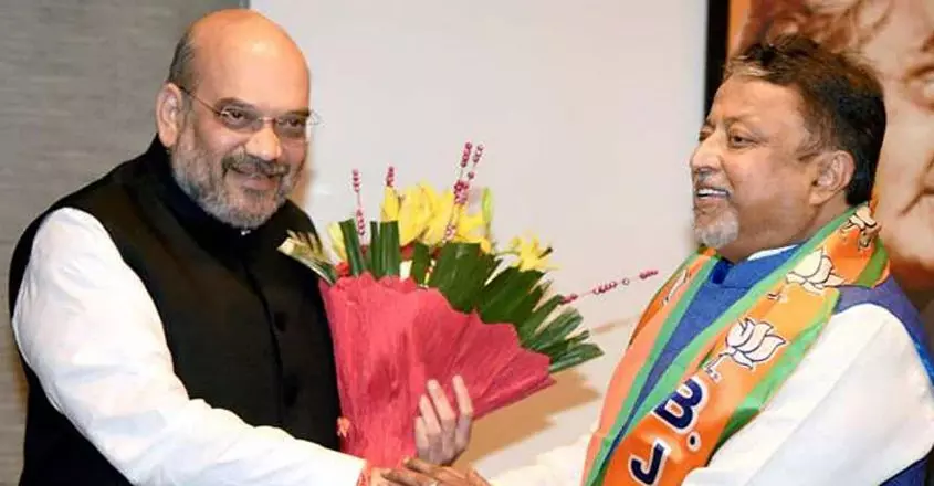 ബംഗാളില് തൃണമൂല് വിട്ട നേതാക്കള് കൂട്ടത്തോടെ മടങ്ങുന്നു; ബി.ജെ.പി യോഗം ബഹിഷ്കരിച്ച് മുകുള് റോയ് ബംഗാളില് തൃണമൂല് വിട്ട നേതാക്കള് കൂട്ടത്തോടെ മടങ്ങുന്നു; ബി.ജെ.പി യോഗം ബഹിഷ്കരിച്ച് മുകുള് റോയ്