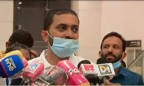 പുതിയൊരു ജീവിതം കിട്ടി, യൂസുഫലി സാറാണ് എല്ലാ കാര്യങ്ങളും ശരിയാക്കിയത്; ബെക്സ് കൃഷ്ണൻ നാട്ടിലെത്തി പുതിയൊരു ജീവിതം കിട്ടി, യൂസുഫലി സാറാണ് എല്ലാ കാര്യങ്ങളും ശരിയാക്കിയത്; ബെക്സ് കൃഷ്ണൻ നാട്ടിലെത്തി