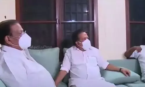 നേതാക്കളെ നേരിൽകണ്ട് പ്രശ്നങ്ങള് പരിഹരിക്കാന് സുധാകരൻ; രമേശ് ചെന്നിത്തലയെ സന്ദർശിച്ചു നേതാക്കളെ നേരിൽകണ്ട് പ്രശ്നങ്ങള് പരിഹരിക്കാന് സുധാകരൻ; രമേശ് ചെന്നിത്തലയെ സന്ദർശിച്ചു